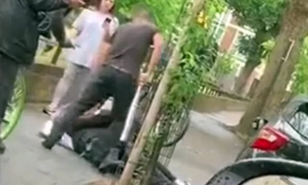 Κλωτσιές και ξύλο με ρόπαλο σε αστυνομικό που προσπαθεί να συλλάβει ύποπτο